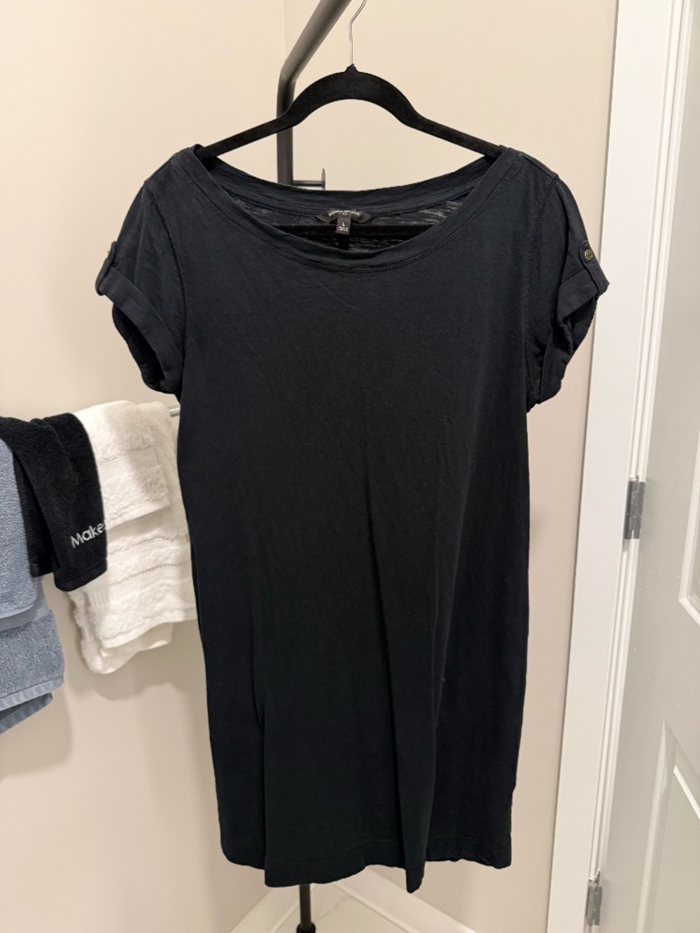 Banana Republic Black Slub Knit Roll Sleeve Tee | Size Large